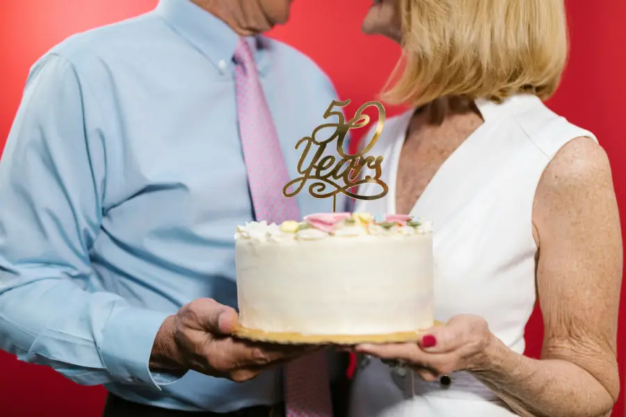 Heartfelt romantic anniversary messages for her written with love
